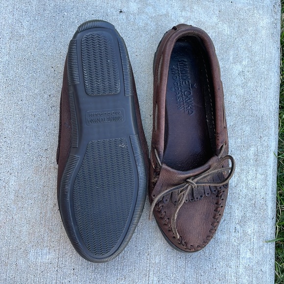 MINNETONKA Moosehide Classic Moccasin Loafer Women Size 6.5 - 7 Brown Leather - Picture 2 of 7